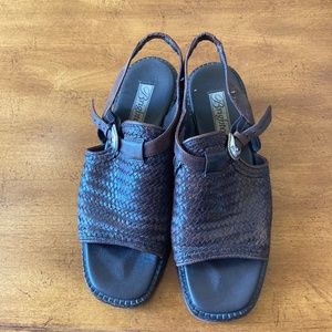 Brighton Sandals 9 Dark Brown Leather